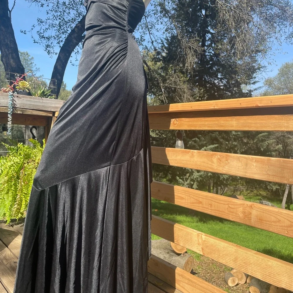 Vintage Y2K Elegant Black Halter Josh and Jazz Evening Gown - Picture 4 of 9